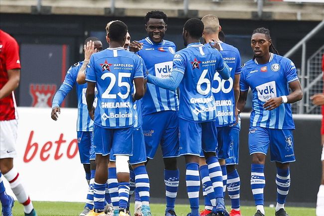 表现得相当 表现得相当