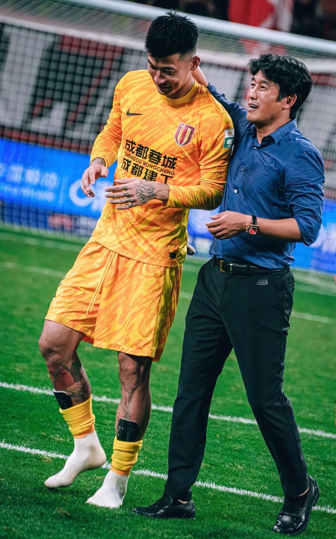 赢下12场 赢下12场